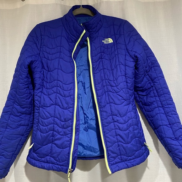 - Jacket - Picture 2 of 4